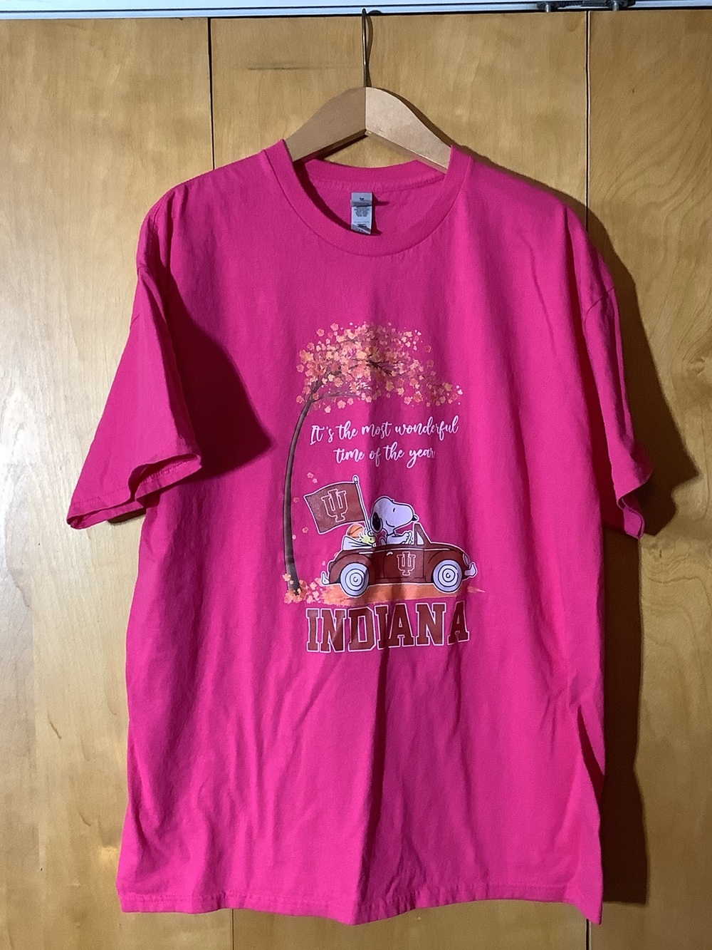 Snoopy hot pink Indiana University tee, size XL